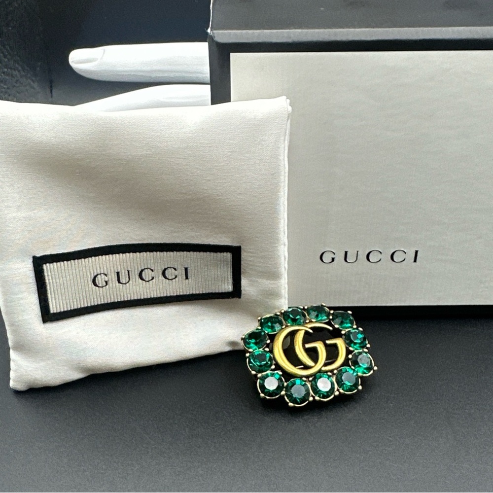Gucci Emerald and Gold Women's Brooch
